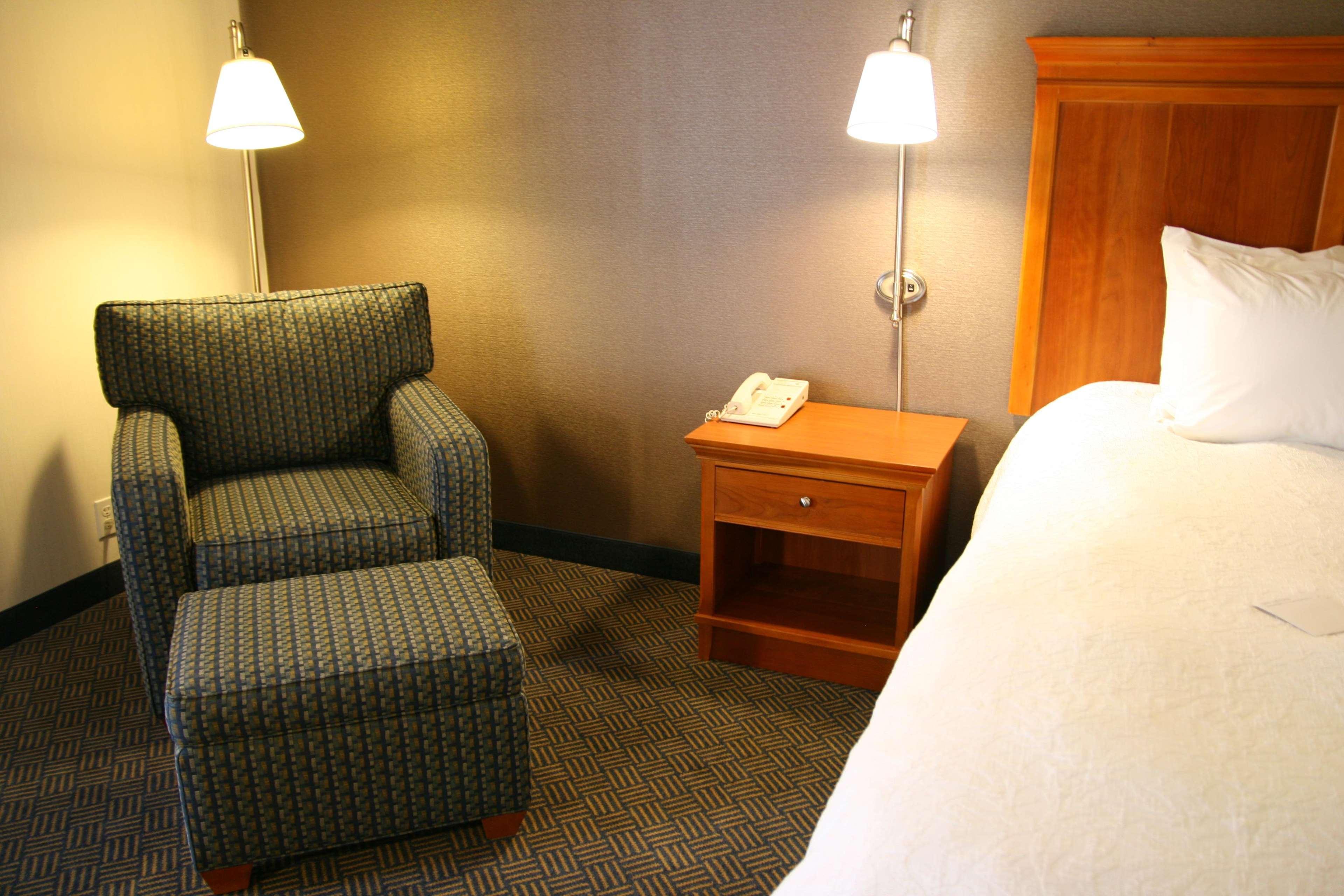 Hampton Inn San Marcos Room photo
